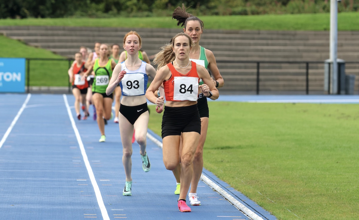 Maria Jones (Sportsworld AC) leading from Louise Gaffney (Rathfarnham WSAF AC) and Imelda Lambe (Tullamore Hrs) in women’s A mile